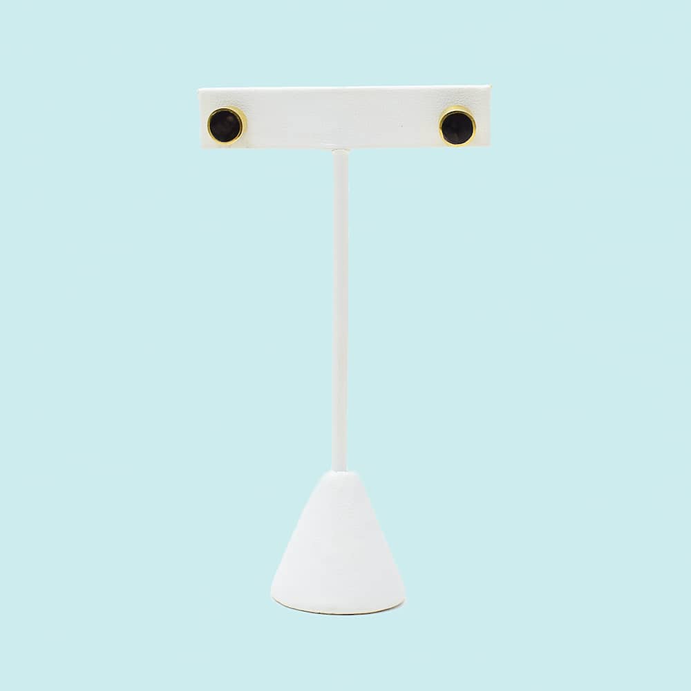 Horn Ohrstecker aus recyceltem Messing Swahili Coast Horn Ohrstecker aus recyceltem Messing Swahili Coast