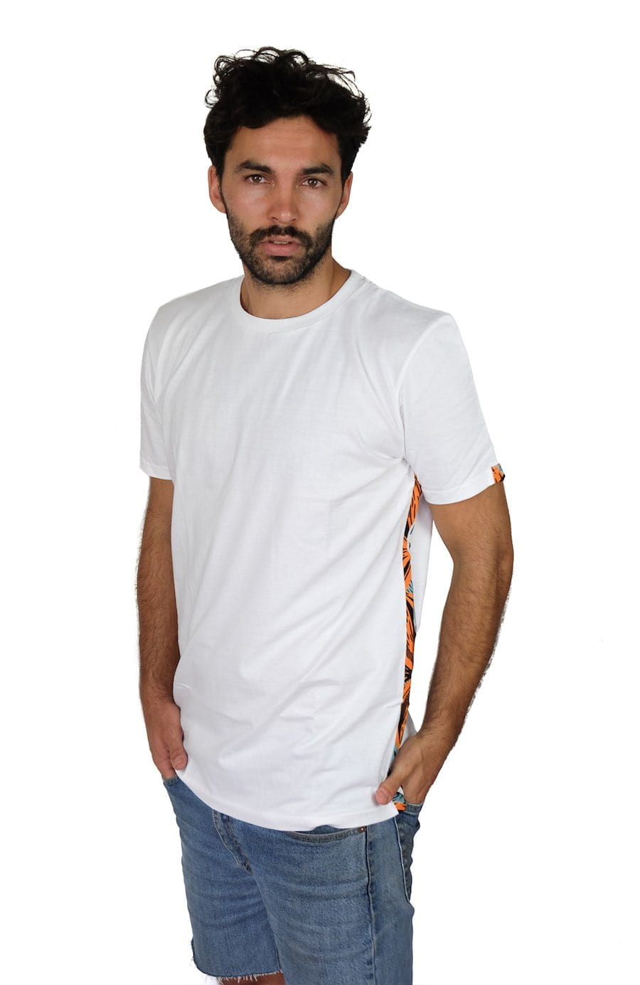 Nyeupe Stripes - Unisex - Weiß - Organic Shirt Nyeupe Stripes - Unisex - Weiß - Organic Shirt